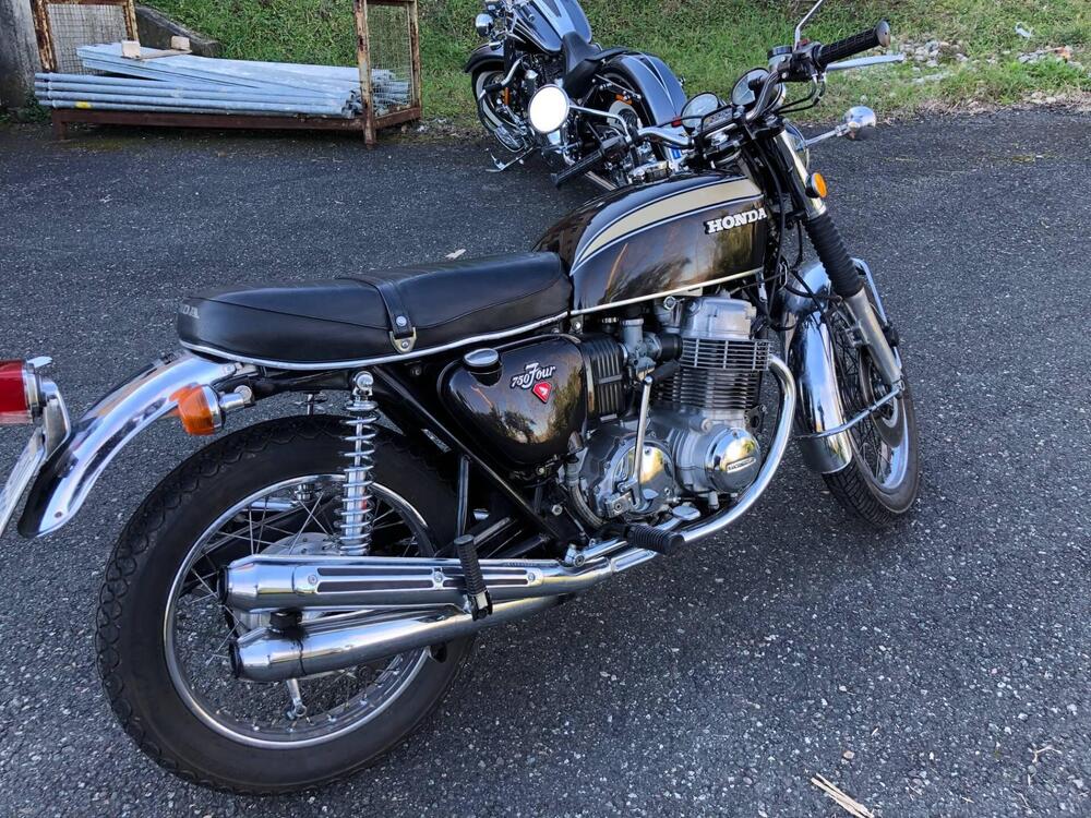 Honda 750 four (4)