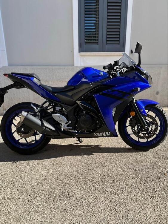 Yamaha YZF R3 (2018) (4)