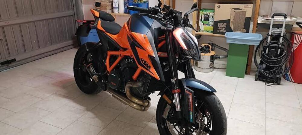 KTM 1290 Super Duke R (2021) (5)