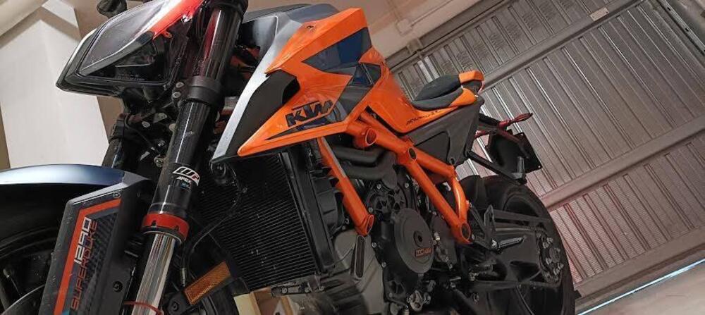 KTM 1290 Super Duke R (2021)