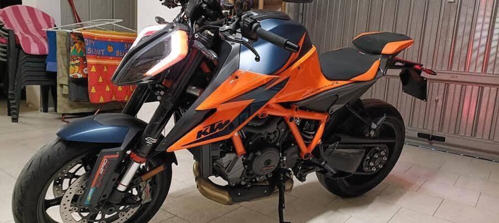 KTM 1290 Super Duke R (2021) (3)