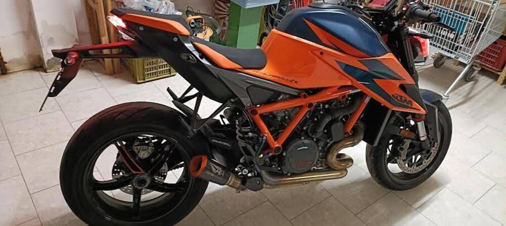 KTM 1290 Super Duke R (2021) (2)