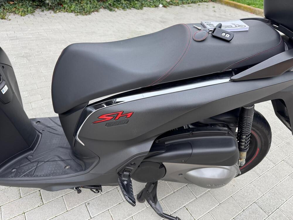 Honda SH 300 i Sport ABS (2018 - 20) (4)