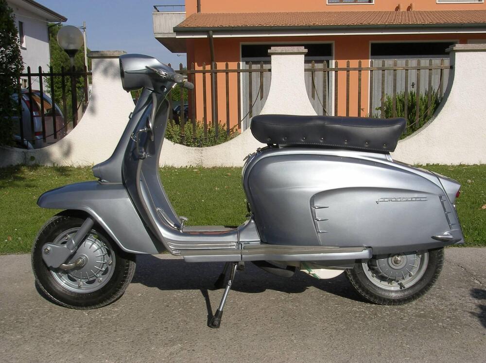 Lambretta 125 special (5)