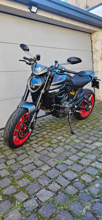 Ducati Monster 937 + (2021 - 25)