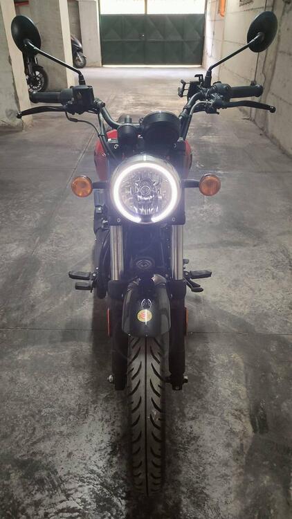 Royal Enfield Meteor 350 Fireball (2021 - 25) (2)