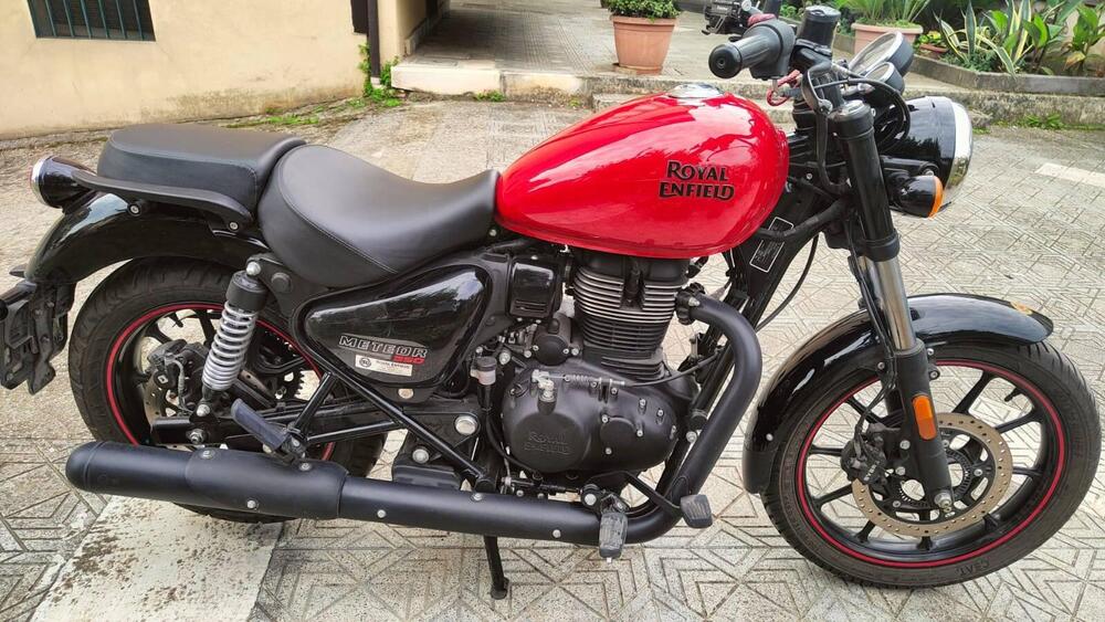 Royal Enfield Meteor 350 Fireball (2021 - 25) (5)