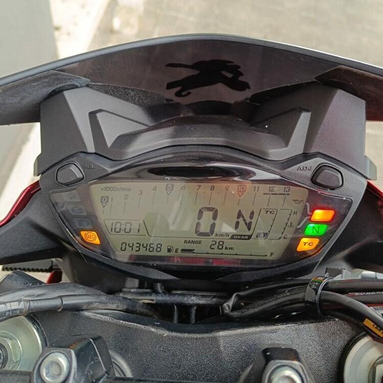 Suzuki GSX S 750 Yugen (2018 - 20) (5)