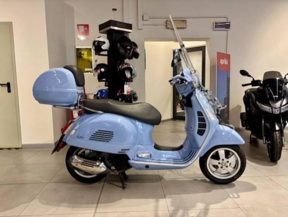 Vespa GTS 125 ie (2017 - 18) (4)