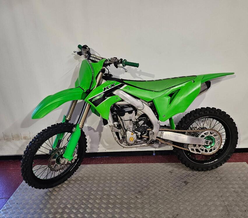 Kawasaki KX 250 F (2023) (2)