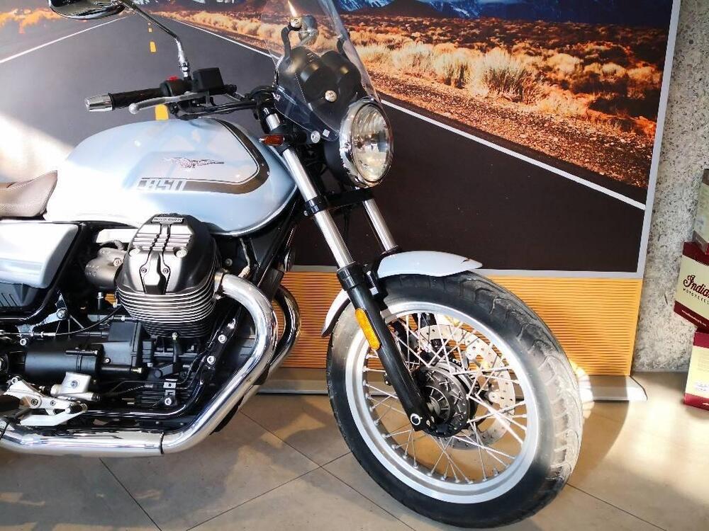 Moto Guzzi V7 Special (2021 - 24) (4)