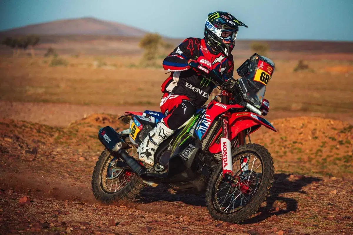 Dakar 2025. T8. Bel colpo sincrono di Sanders, KTM, e Latagan, Toyota [VIDEO] (6)