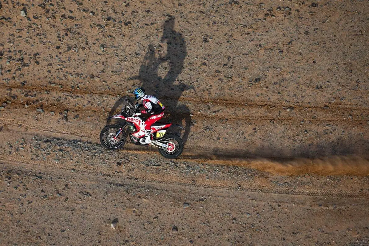 Dakar 2025. T8. Bel colpo sincrono di Sanders, KTM, e Latagan, Toyota [VIDEO] (8)