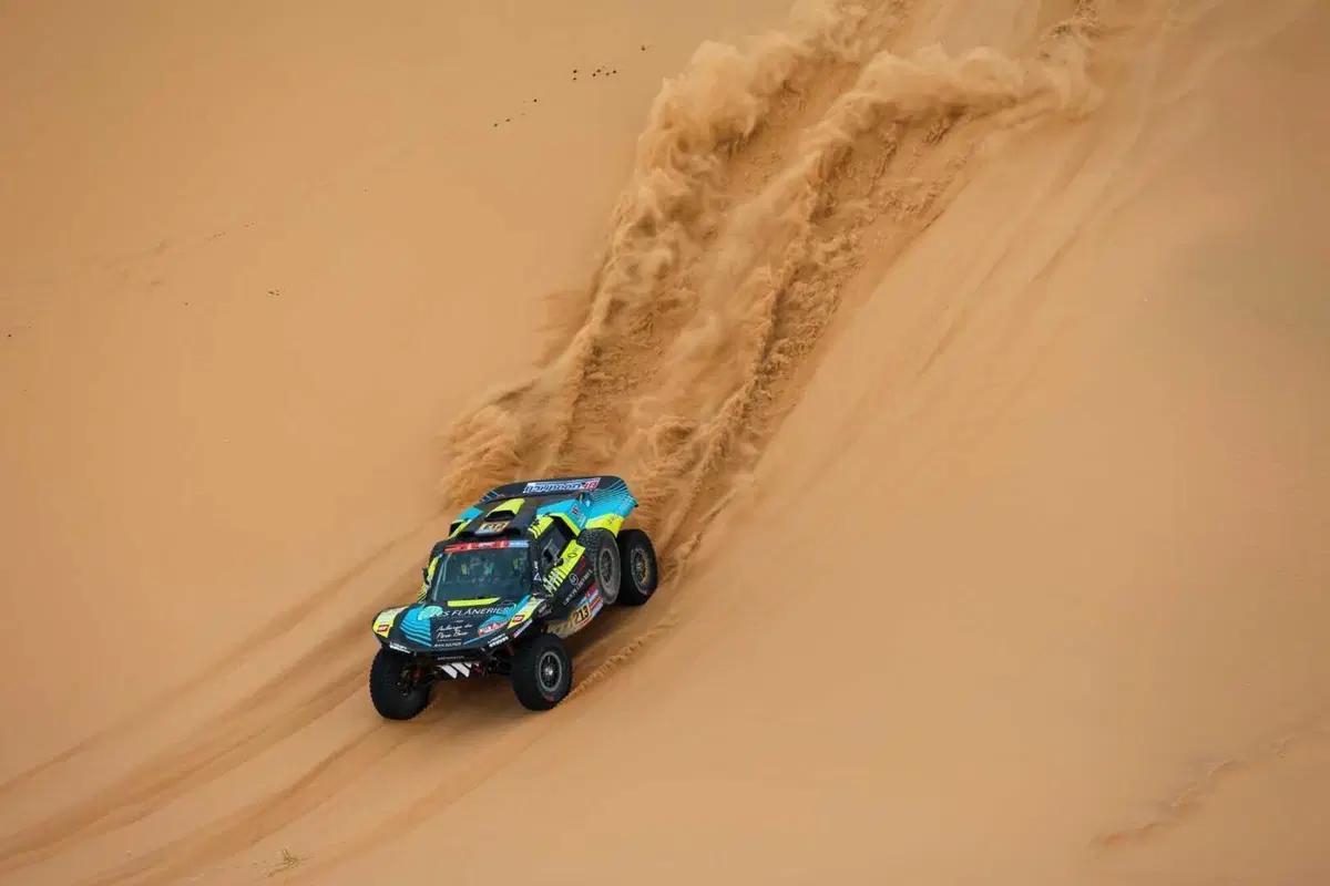 Dakar 2025. T8. Bel colpo sincrono di Sanders, KTM, e Latagan, Toyota [VIDEO] (10)
