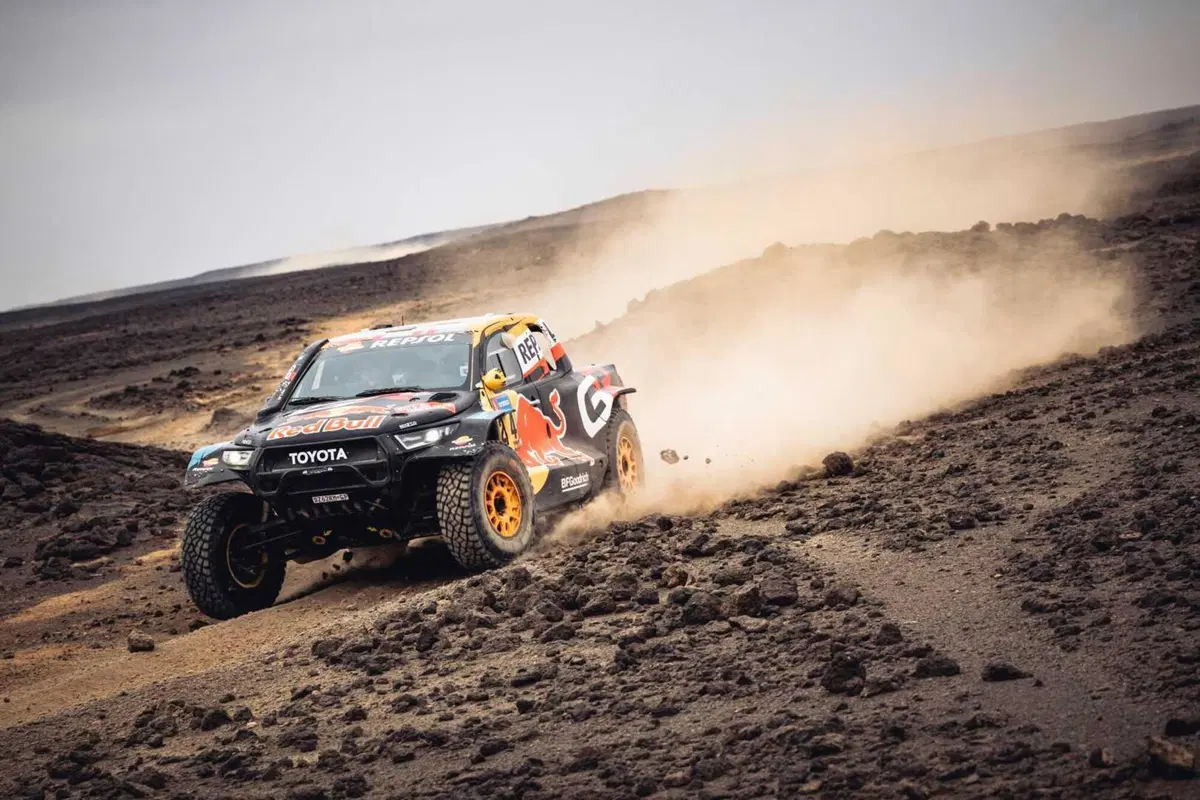 Dakar 2025. T8. Bel colpo sincrono di Sanders, KTM, e Latagan, Toyota [VIDEO] (22)