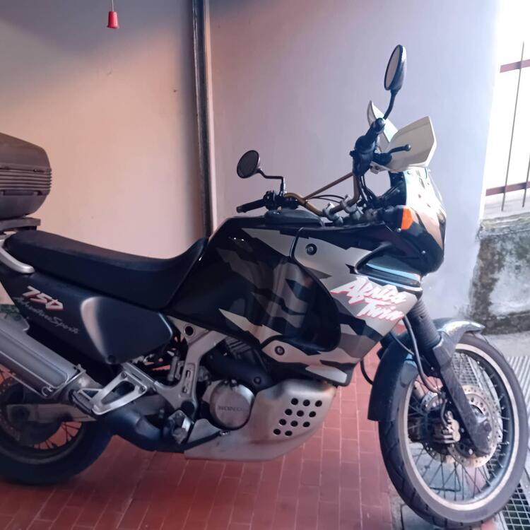 Honda Africa Twin XRV 750 (1996 - 02)