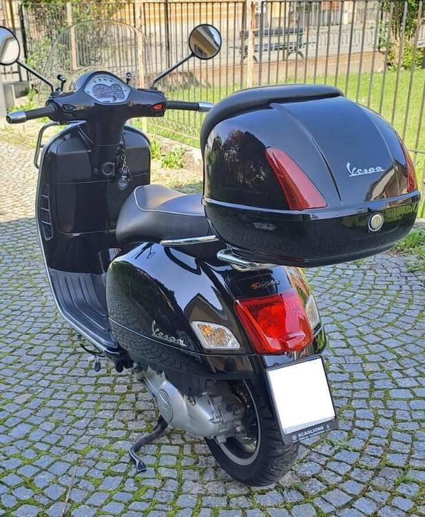 Vespa GTS 300 (2010 - 14) (4)