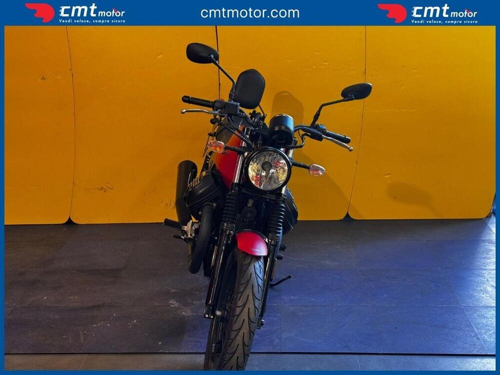 Moto Guzzi V7 III Stone (2017 - 20) (2)