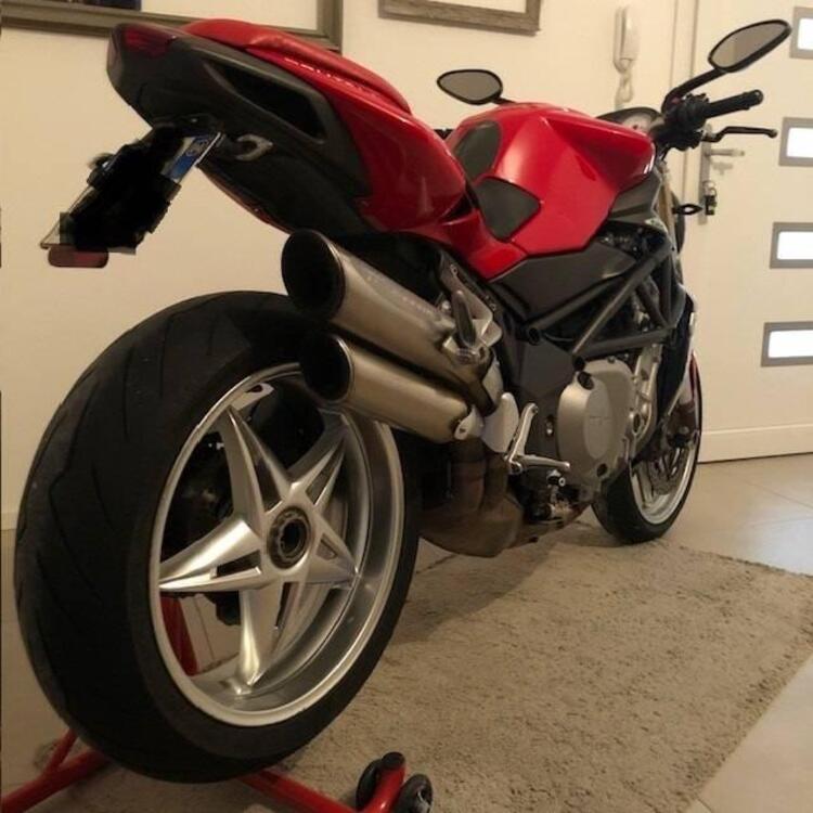 MV Agusta Brutale 750 S (2002 - 06) (3)