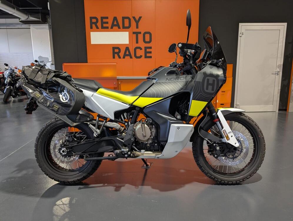 Husqvarna Norden 901 (2022 - 25)