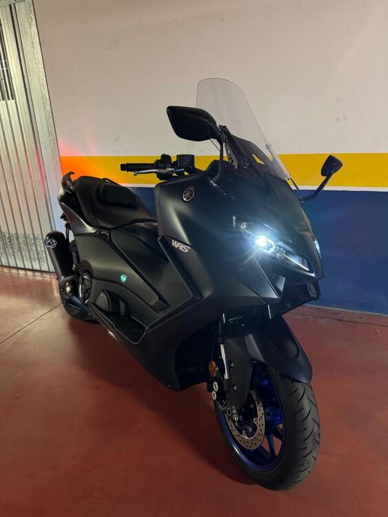 Yamaha T-Max 560 (2022 - 24) (2)