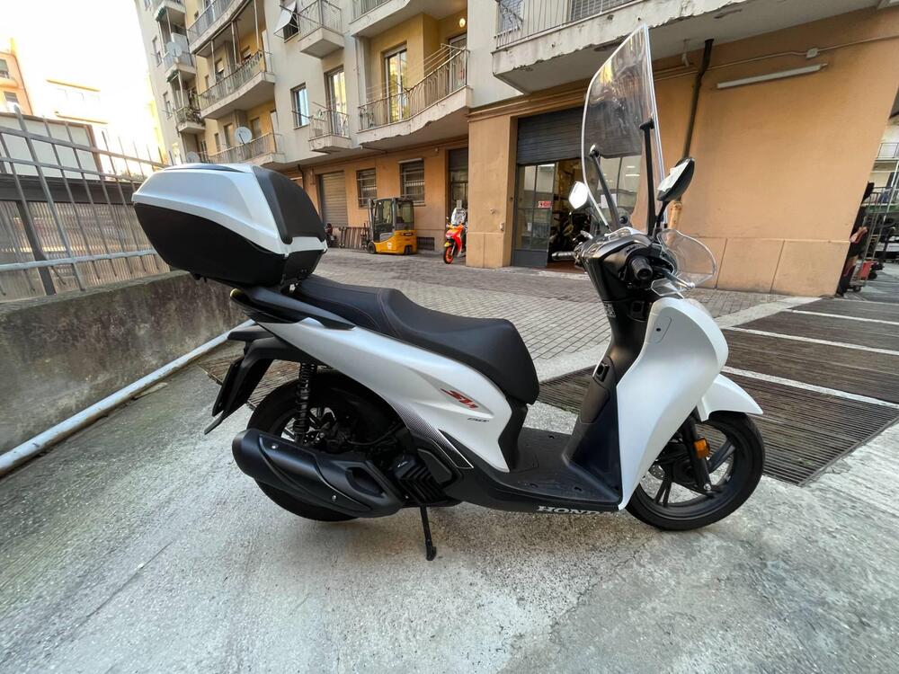 Honda SH 150i Sport (2022 - 25) (4)