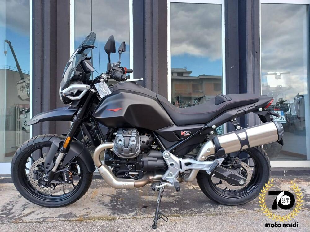 Moto Guzzi V85 Strada (2024 - 25) (3)