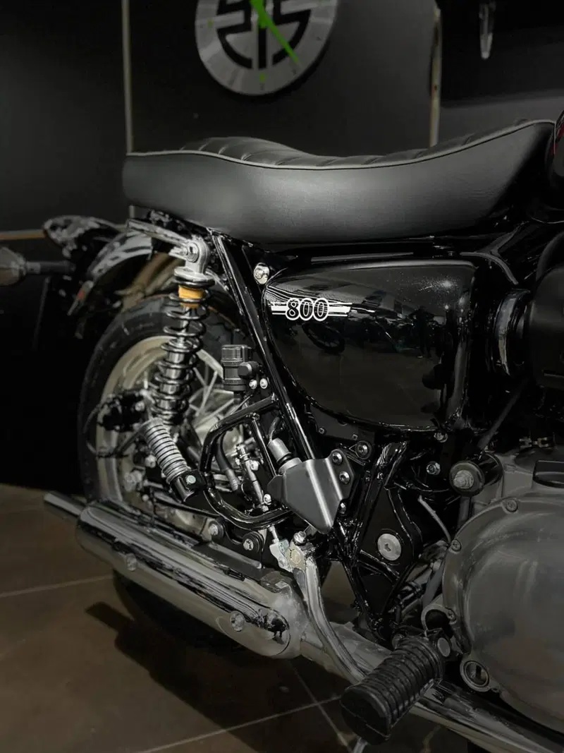 Kawasaki W 800 (2021 - 26) (4)