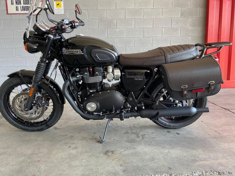 Triumph Bonneville T120 Black Stealth Edition (2024)