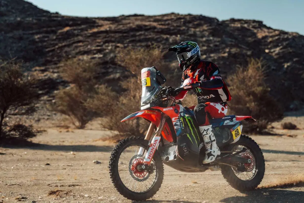 Dakar 2025. T9. Sanders, KTM, resiste, Al Rajhi, Toyota, passa al comando [VIDEO] (7)