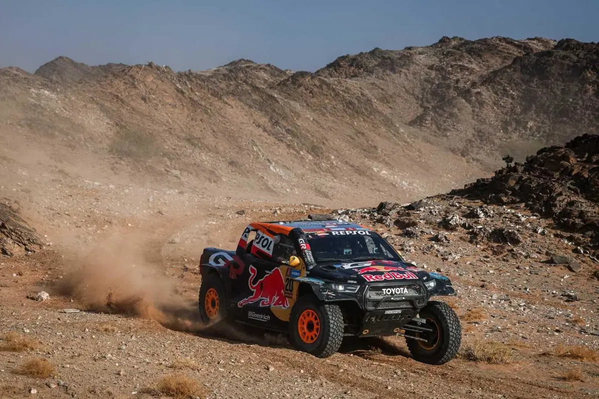 Dakar 2025. T9. Sanders, KTM, resiste, Al Rajhi, Toyota, passa al comando [VIDEO] (12)