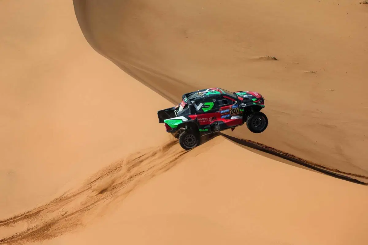 Dakar 2025. T9. Sanders, KTM, resiste, Al Rajhi, Toyota, passa al comando [VIDEO] (15)