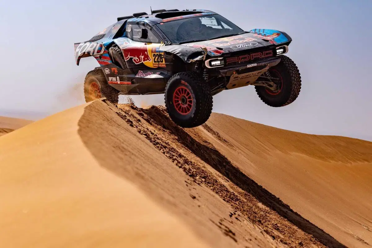 Dakar 2025. T9. Sanders, KTM, resiste, Al Rajhi, Toyota, passa al comando [VIDEO] (24)
