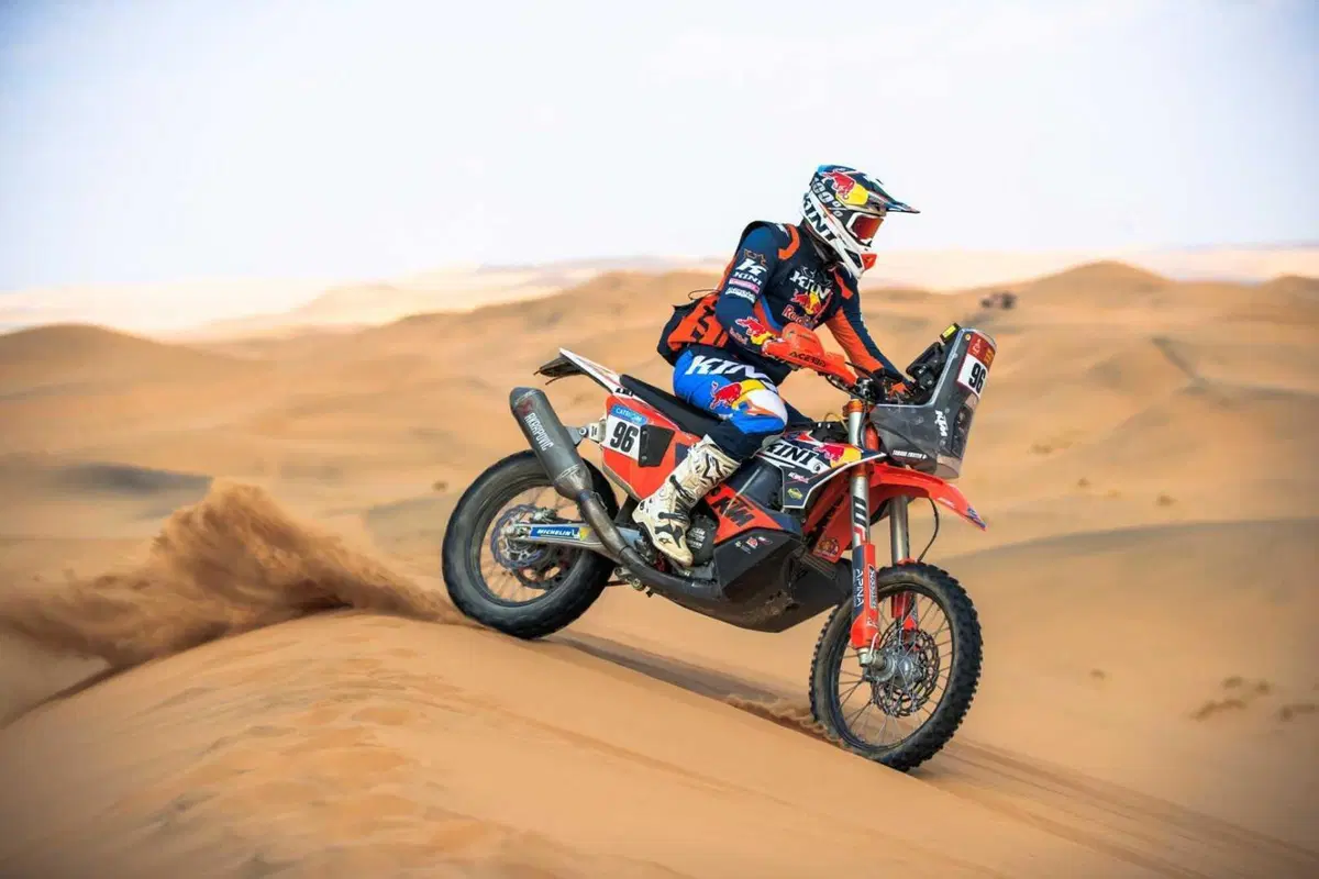 Dakar 2025. T9. Sanders, KTM, resiste, Al Rajhi, Toyota, passa al comando [VIDEO] (39)