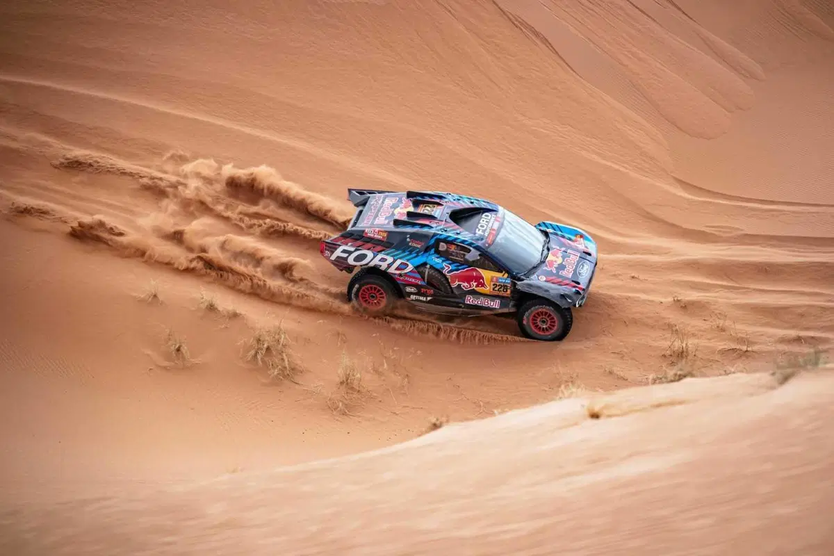 Dakar 2025. T9. Sanders, KTM, resiste, Al Rajhi, Toyota, passa al comando [VIDEO] (42)