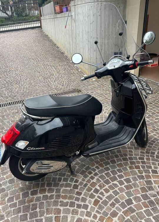 Vespa GTS 300 Super (2008 - 16) (3)