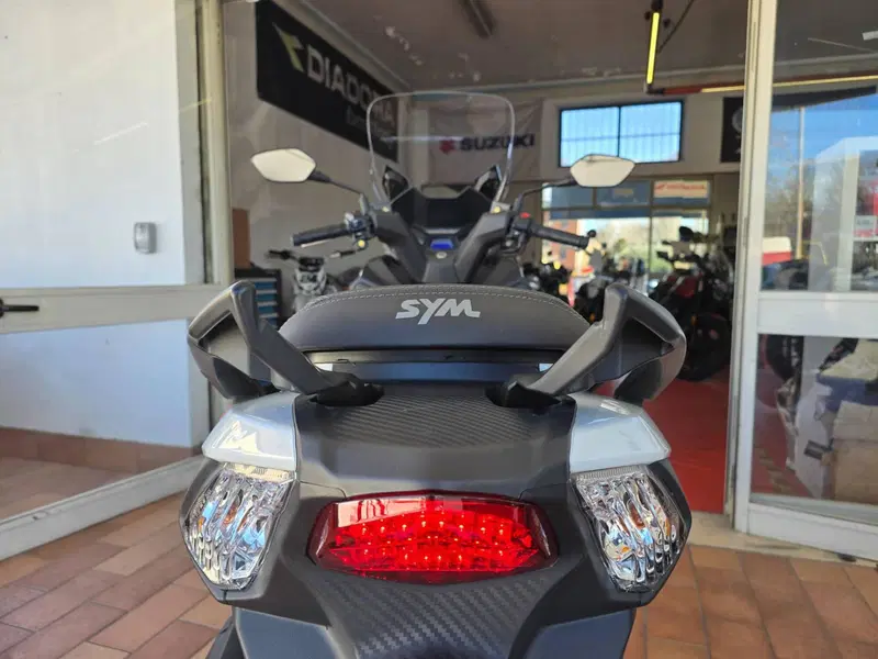 Sym Joymax 300 Z+ (2021 - 24) (6)