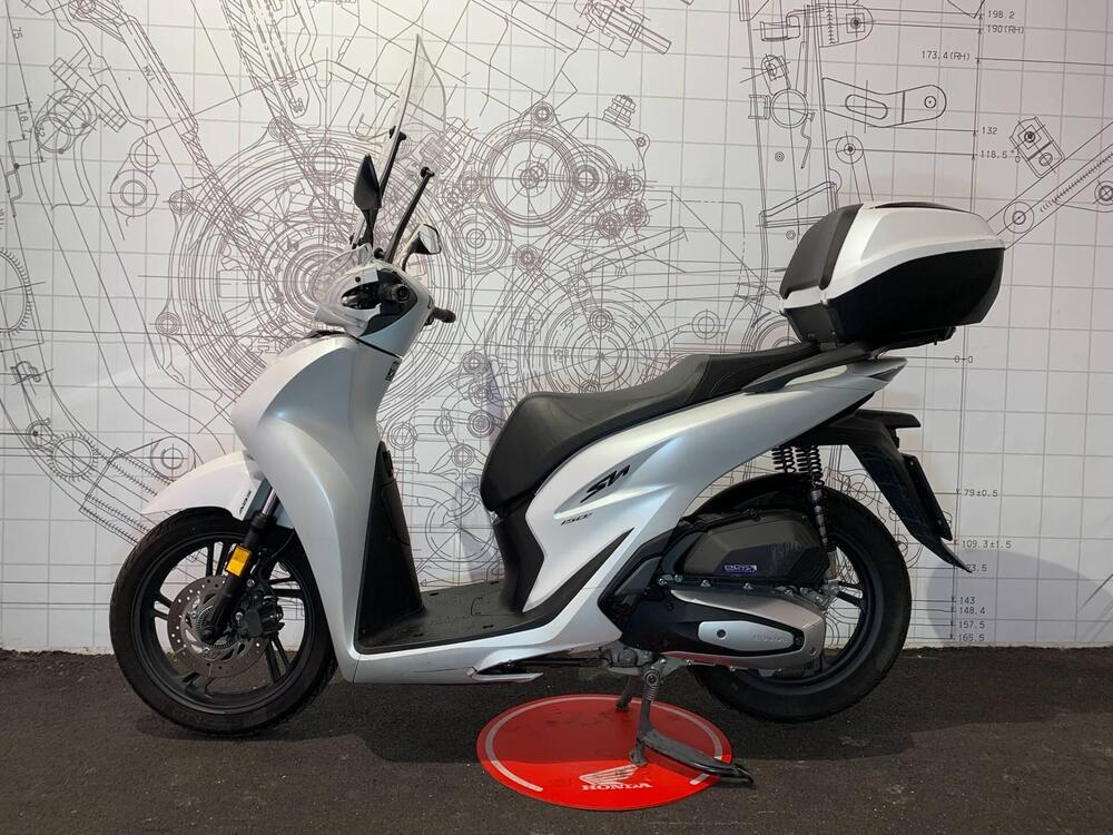 Honda SH 150i (2020 - 25) (2)