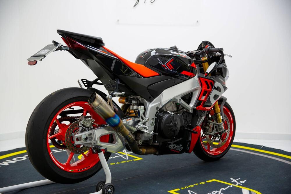 Aprilia Tuono 1100 V4 Factory (2021 - 24) (4)