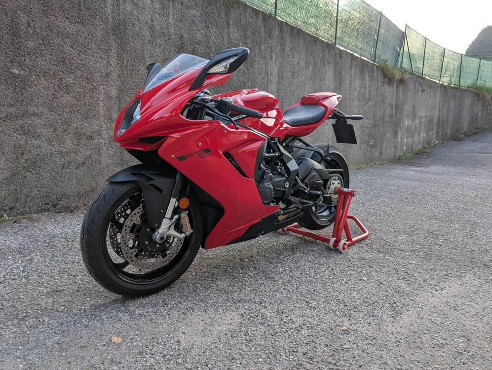 MV Agusta F3 800 Rosso (2021 - 23) (3)