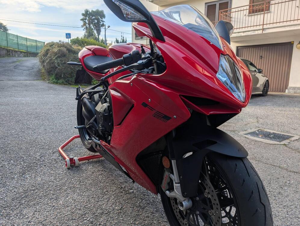 MV Agusta F3 800 Rosso (2021 - 23) (5)