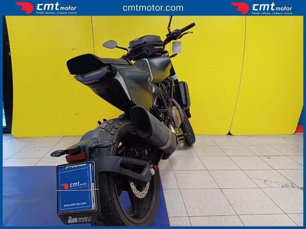 Husqvarna Svartpilen 701 (2019) (2)