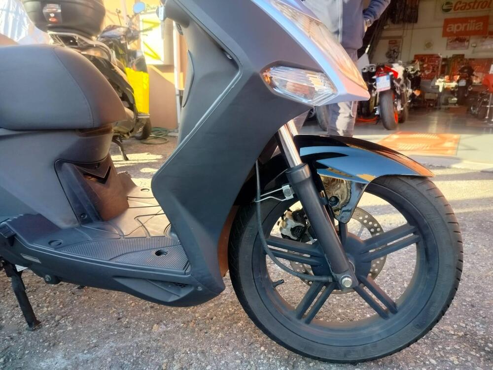 Kymco Agility 200i R16 (2008 - 16) (5)