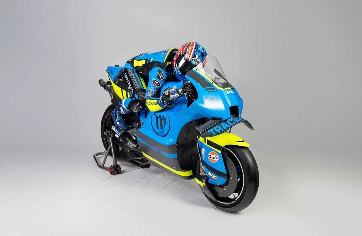 Aprilia Trackhouse 2025, nuova livrea (2)