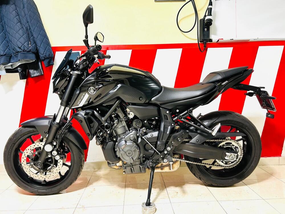 Yamaha MT-07 Pure (2023 - 25) (5)