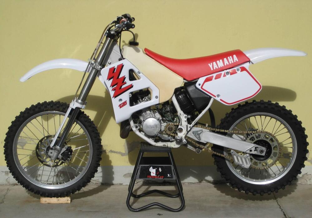 Yamaha yz (2)