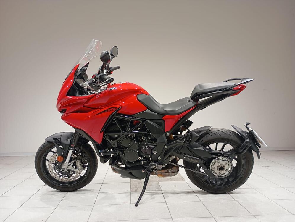 MV Agusta Turismo Veloce 800 Rosso (2021 - 23) (2)