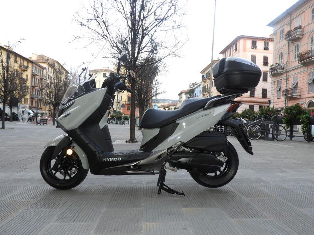 Kymco X-Town 300i City (2021 - 25) (4)