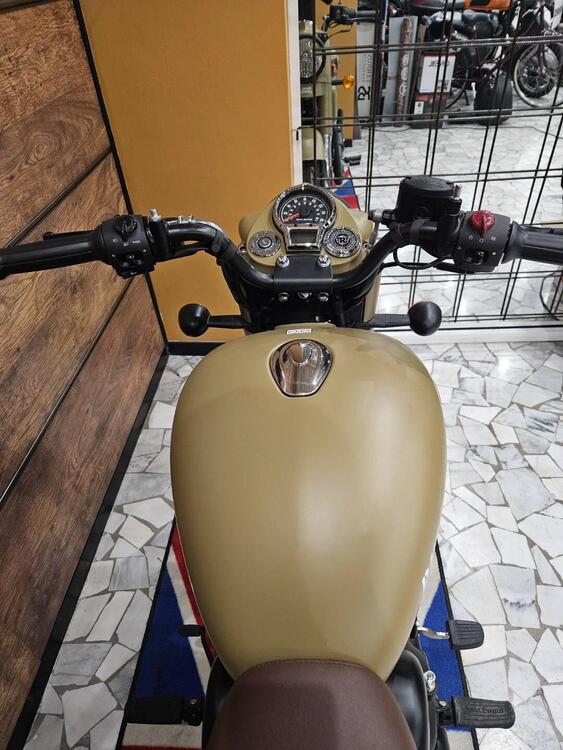 Royal Enfield Classic 350 (2021 - 25) (4)