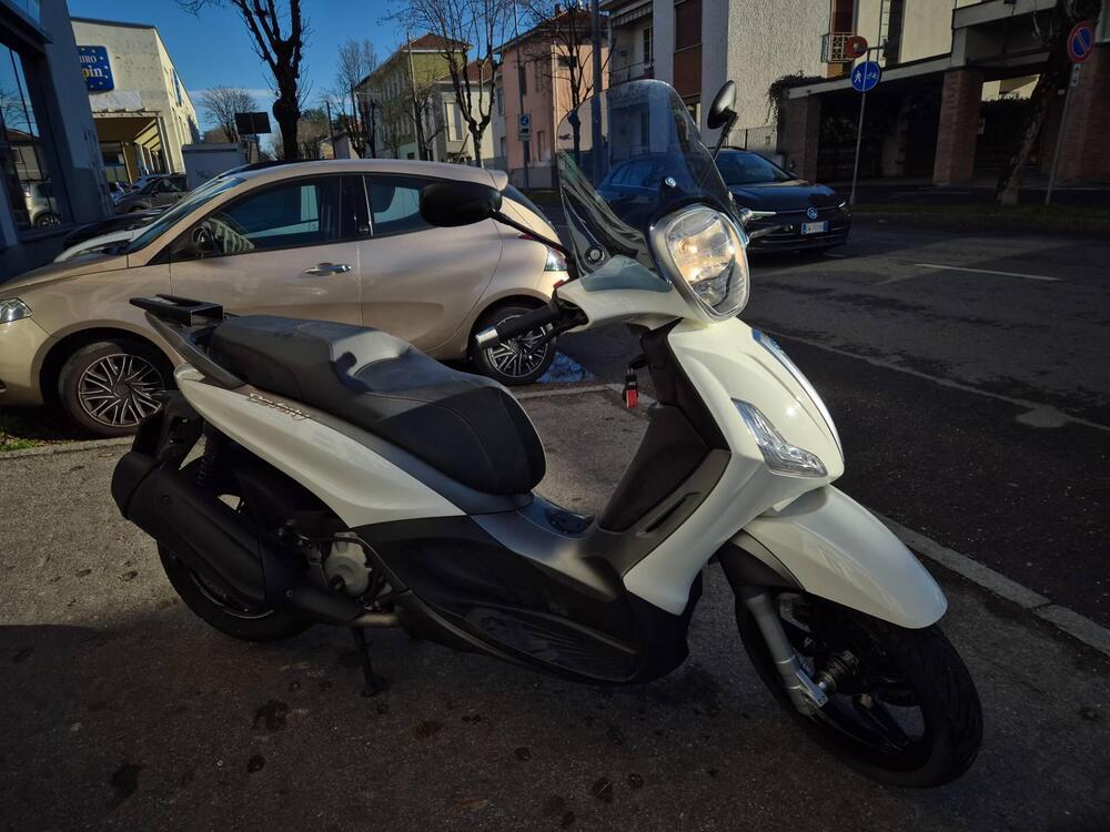 Piaggio Beverly 350 Police ABS-ASR (2018 - 20) (5)